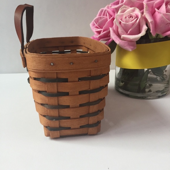 Longaberger 1994 Hanging Basket - Picture 5 of 7